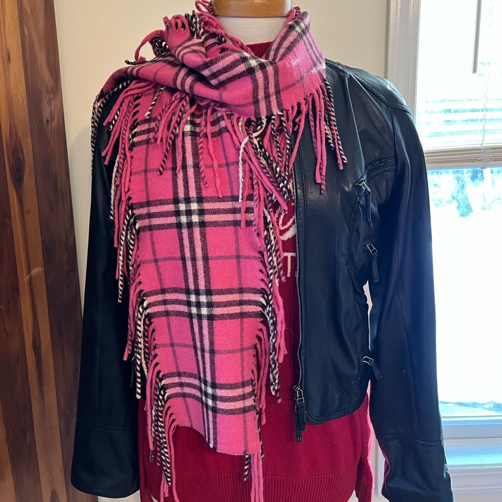 BURBERRY Cashmere HAPPY SCARF Excellent Condition